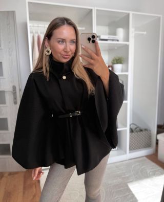 Poslední kusy flaušového ponča v černé barvě právě teď skladem na e-shopu 🖤🔝 Úžasný kousek, který jste si oblíbily už...